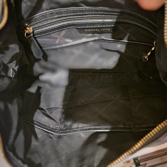 Michael Kors Black Leather Shoulder Bag - Picture 4 of 4